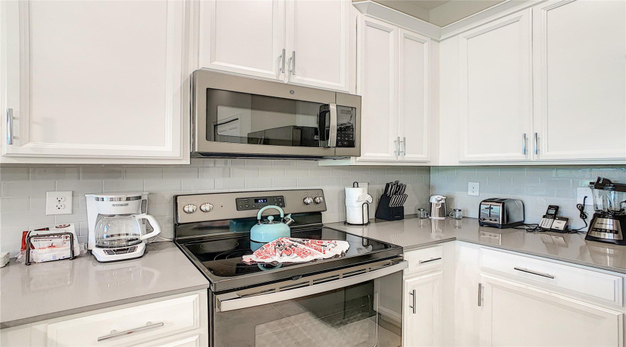 DAVENPORT, Florida 33896, 2 Bedrooms Bedrooms, ,2 BathroomsBathrooms,Residential,For Sale,OCEAN COURSE,0,MFRS5148255