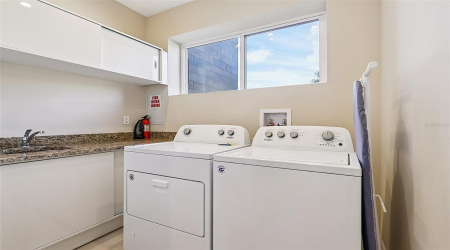 KISSIMMEE, Florida 34747, 4 Bedrooms Bedrooms, ,4 BathroomsBathrooms,Residential,For Sale,BRASILIA,0,MFRO6398263