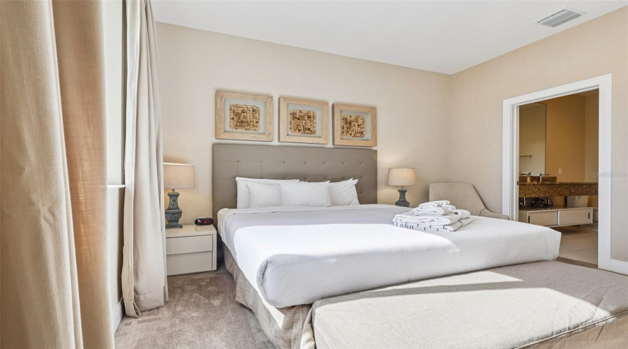 KISSIMMEE, Florida 34747, 4 Bedrooms Bedrooms, ,4 BathroomsBathrooms,Residential,For Sale,BRASILIA,0,MFRO6398263