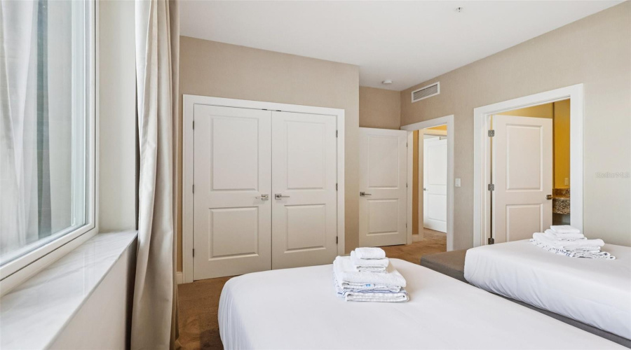 KISSIMMEE, Florida 34747, 4 Bedrooms Bedrooms, ,4 BathroomsBathrooms,Residential,For Sale,BRASILIA,0,MFRO6398263