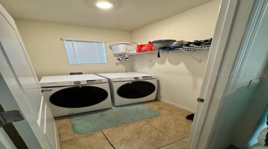 DAVENPORT, Florida 33837, 3 Bedrooms Bedrooms, ,2 BathroomsBathrooms,Residential,For Sale,COOL SUMMER,0,MFRS5147759