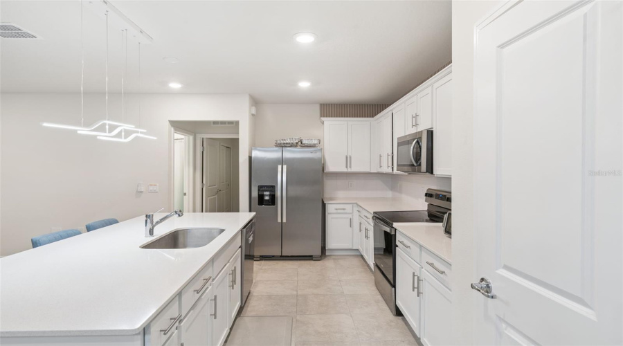 DAVENPORT, Florida 33896, 5 Bedrooms Bedrooms, ,3 BathroomsBathrooms,Residential,For Sale,DELIGHTFUL,0,MFRO6400793