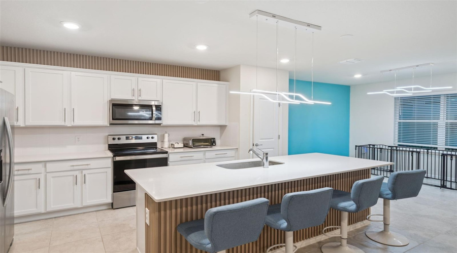 DAVENPORT, Florida 33896, 5 Bedrooms Bedrooms, ,3 BathroomsBathrooms,Residential,For Sale,DELIGHTFUL,0,MFRO6400793