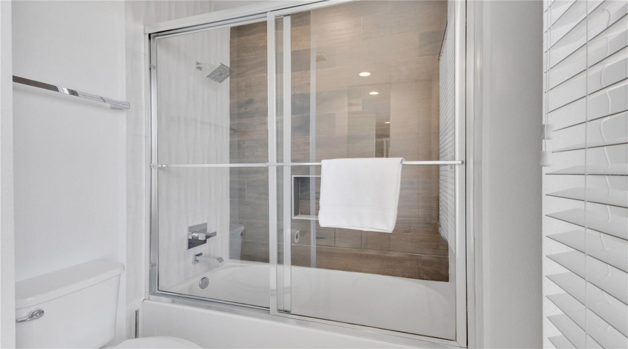 KISSIMMEE, Florida 34747, 4 Bedrooms Bedrooms, ,4 BathroomsBathrooms,Residential,For Sale,SUNRISE SHORES,0,MFRO6400855