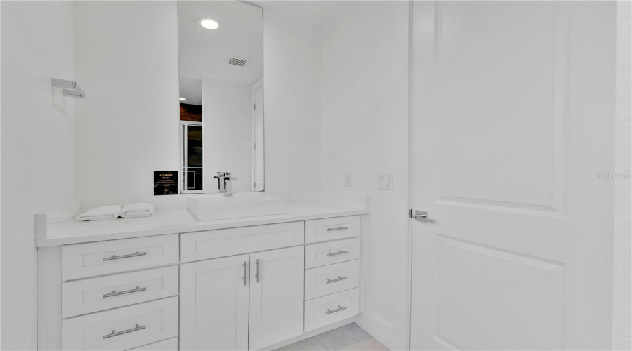 KISSIMMEE, Florida 34747, 4 Bedrooms Bedrooms, ,4 BathroomsBathrooms,Residential,For Sale,SUNRISE SHORES,0,MFRO6400855