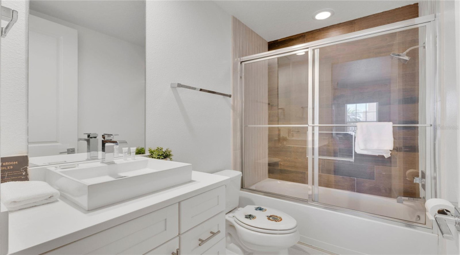 KISSIMMEE, Florida 34747, 4 Bedrooms Bedrooms, ,4 BathroomsBathrooms,Residential,For Sale,SUNRISE SHORES,0,MFRO6400855