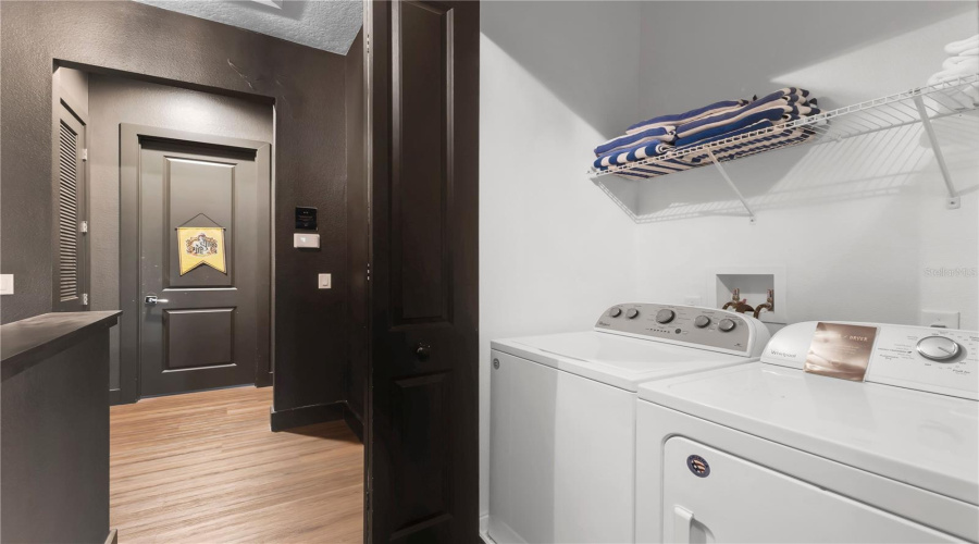 KISSIMMEE, Florida 34747, 4 Bedrooms Bedrooms, ,4 BathroomsBathrooms,Residential,For Sale,SUNRISE SHORES,0,MFRO6400855