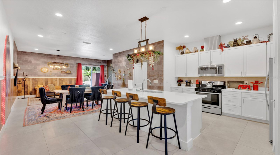 KISSIMMEE, Florida 34747, 4 Bedrooms Bedrooms, ,4 BathroomsBathrooms,Residential,For Sale,SUNRISE SHORES,0,MFRO6400855