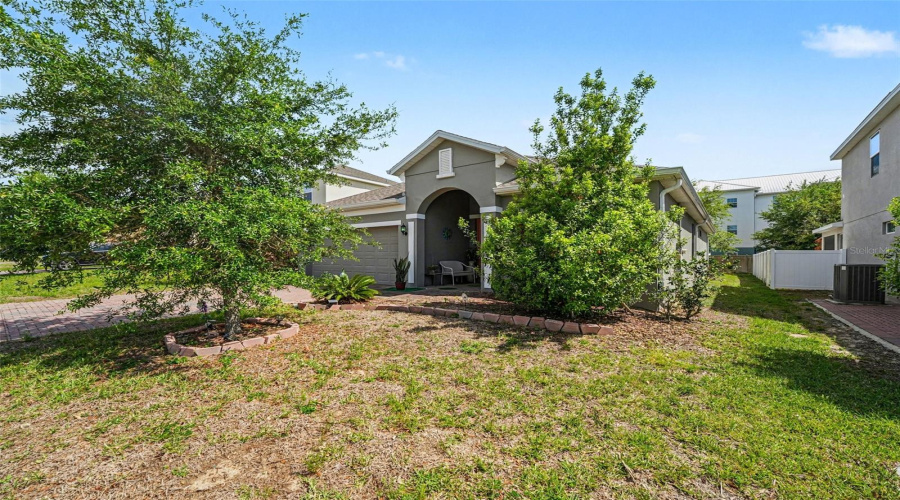 DAVENPORT, Florida 33837, 3 Bedrooms Bedrooms, ,2 BathroomsBathrooms,Residential,For Sale,SAPPHIRE DR,0,MFRTB8500041