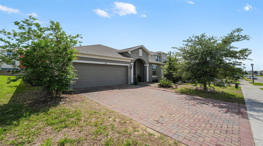 DAVENPORT, Florida 33837, 3 Bedrooms Bedrooms, ,2 BathroomsBathrooms,Residential,For Sale,SAPPHIRE DR,0,MFRTB8500041