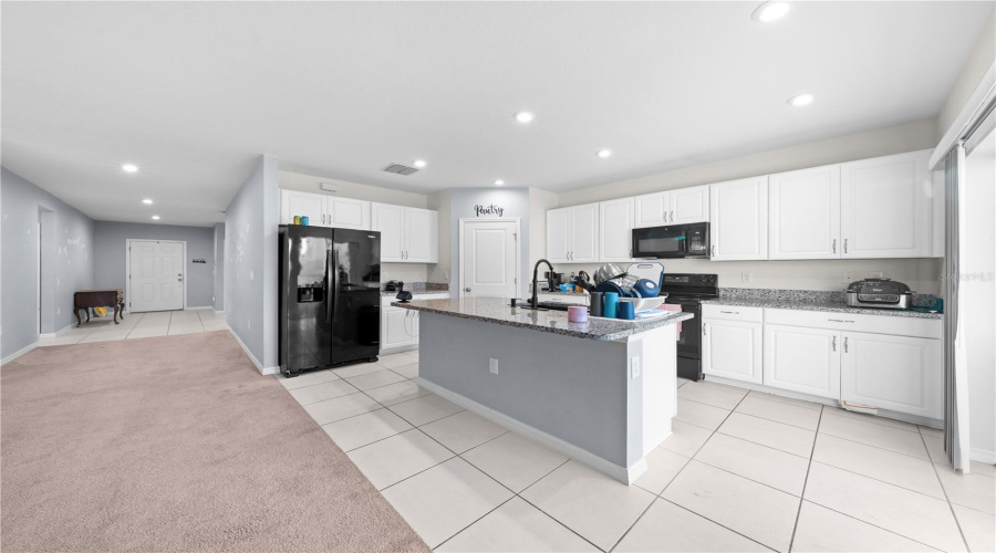 DAVENPORT, Florida 33837, 4 Bedrooms Bedrooms, ,2 BathroomsBathrooms,Residential,For Sale,MEADOW BEND,0,MFRO6346994