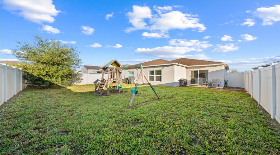 DAVENPORT, Florida 33837, 4 Bedrooms Bedrooms, ,2 BathroomsBathrooms,Residential,For Sale,MEADOW BEND,0,MFRO6346994