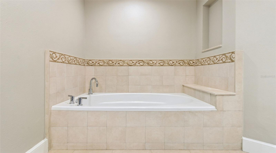 REUNION, Florida 34747, 2 Bedrooms Bedrooms, ,2 BathroomsBathrooms,Residential,For Sale,GATHERING,0,MFRO6401115