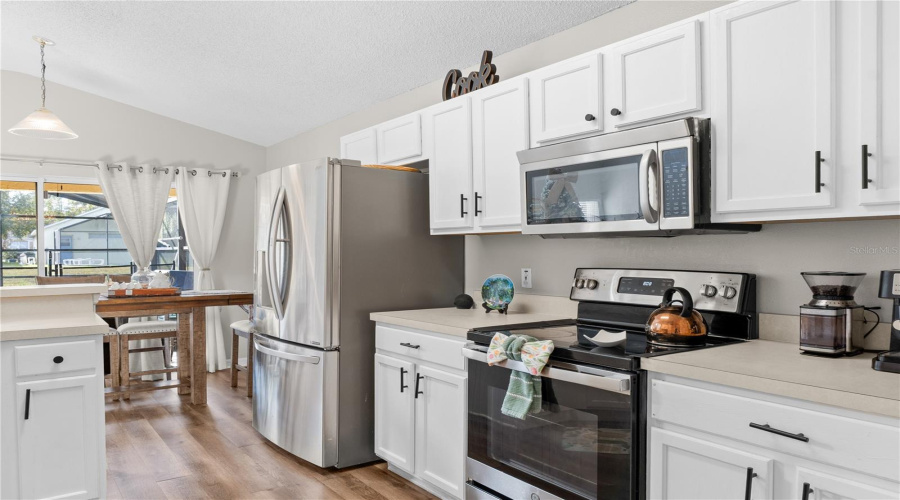 DAVENPORT, Florida 33897, 5 Bedrooms Bedrooms, ,3 BathroomsBathrooms,Residential,For Sale,LANGHAM,0,MFRO6372795