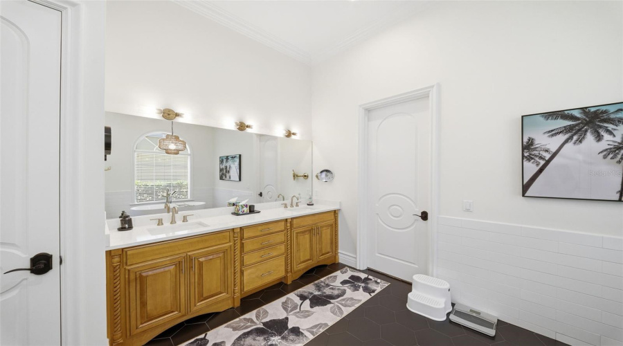 KISSIMMEE, Florida 34747, 5 Bedrooms Bedrooms, ,5 BathroomsBathrooms,Residential,For Sale,GATHERING,0,MFRO6400833