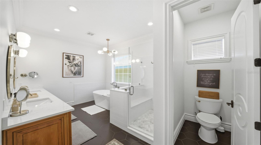 KISSIMMEE, Florida 34747, 5 Bedrooms Bedrooms, ,5 BathroomsBathrooms,Residential,For Sale,GATHERING,0,MFRO6400833