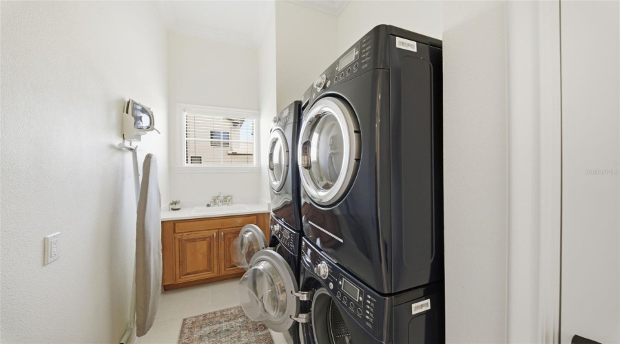 KISSIMMEE, Florida 34747, 5 Bedrooms Bedrooms, ,5 BathroomsBathrooms,Residential,For Sale,GATHERING,0,MFRO6400833