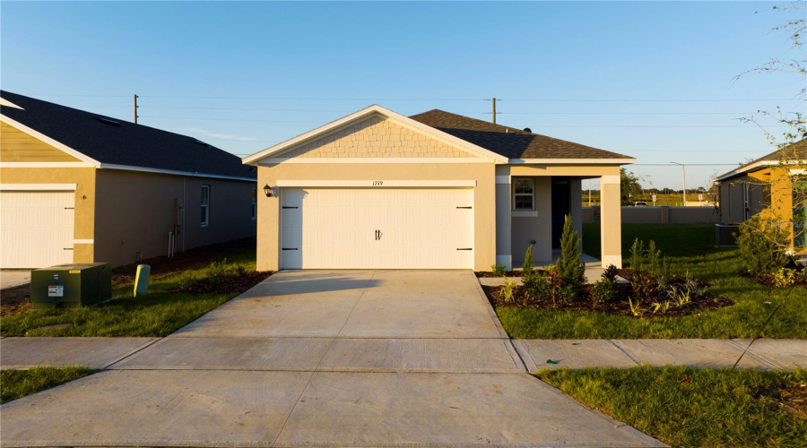 DAVENPORT, Florida 33837, 3 Bedrooms Bedrooms, ,2 BathroomsBathrooms,Residential,For Sale,POST OAK,0,MFRS5147746