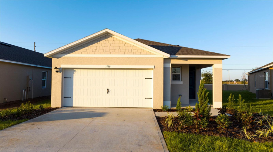 DAVENPORT, Florida 33837, 3 Bedrooms Bedrooms, ,2 BathroomsBathrooms,Residential,For Sale,POST OAK,0,MFRS5147746