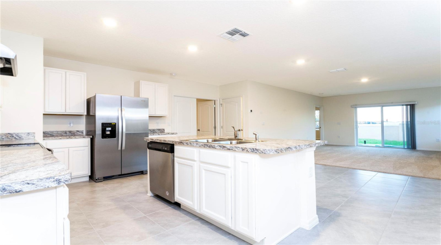 DAVENPORT, Florida 33837, 3 Bedrooms Bedrooms, ,2 BathroomsBathrooms,Residential,For Sale,POST OAK,0,MFRS5147746