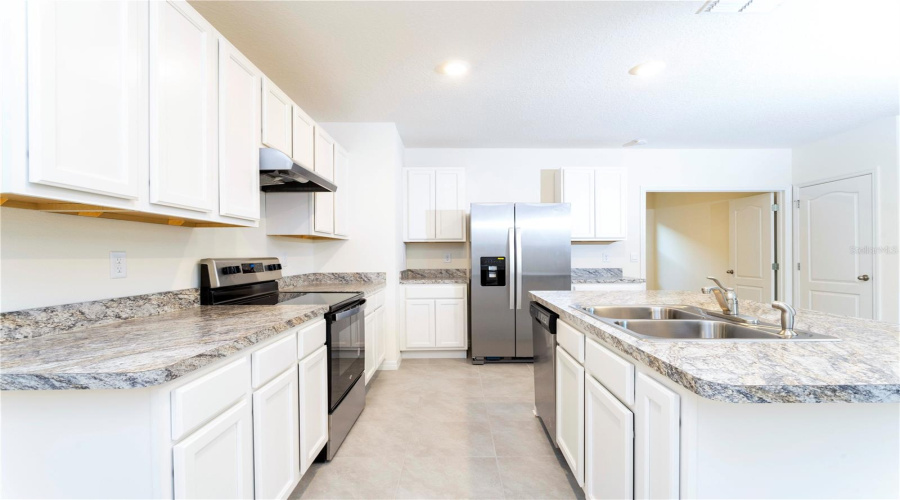 DAVENPORT, Florida 33837, 3 Bedrooms Bedrooms, ,2 BathroomsBathrooms,Residential,For Sale,POST OAK,0,MFRS5147746