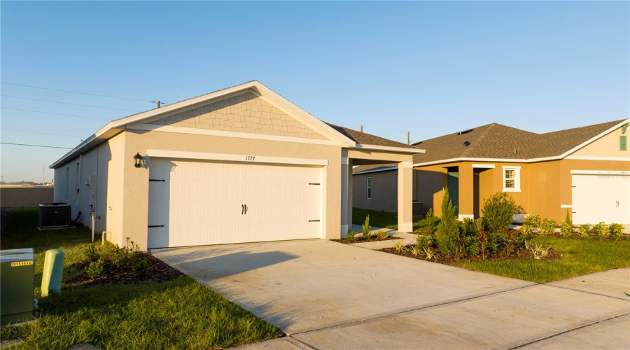 DAVENPORT, Florida 33837, 3 Bedrooms Bedrooms, ,2 BathroomsBathrooms,Residential,For Sale,POST OAK,0,MFRS5147746
