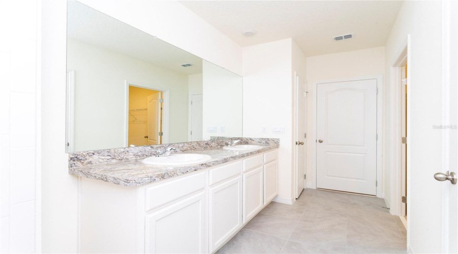 DAVENPORT, Florida 33837, 3 Bedrooms Bedrooms, ,2 BathroomsBathrooms,Residential,For Sale,POST OAK,0,MFRS5147746