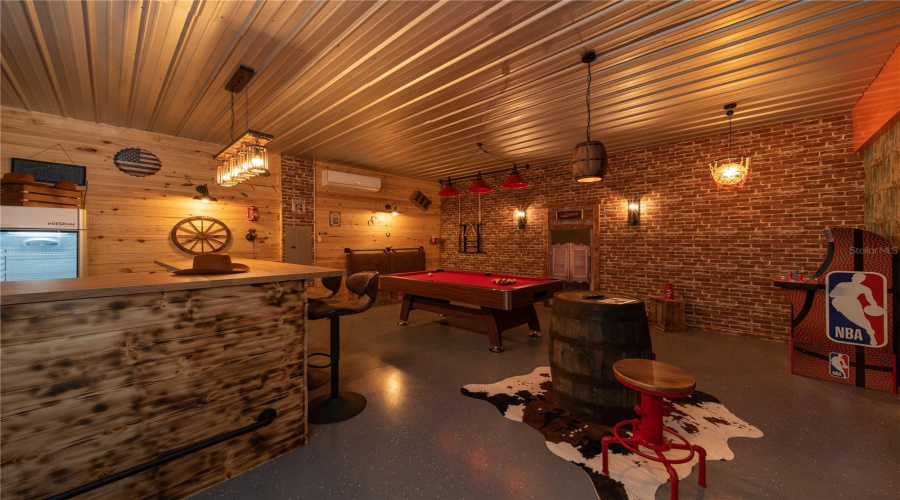 KISSIMMEE, Florida 34747, 8 Bedrooms Bedrooms, ,6 BathroomsBathrooms,Residential,For Sale,AUBURN,0,MFRO6400825