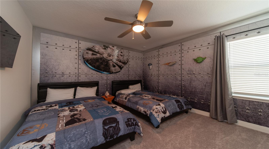 KISSIMMEE, Florida 34747, 8 Bedrooms Bedrooms, ,6 BathroomsBathrooms,Residential,For Sale,AUBURN,0,MFRO6400825