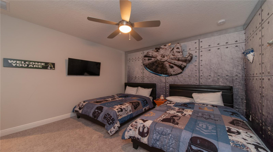 KISSIMMEE, Florida 34747, 8 Bedrooms Bedrooms, ,6 BathroomsBathrooms,Residential,For Sale,AUBURN,0,MFRO6400825