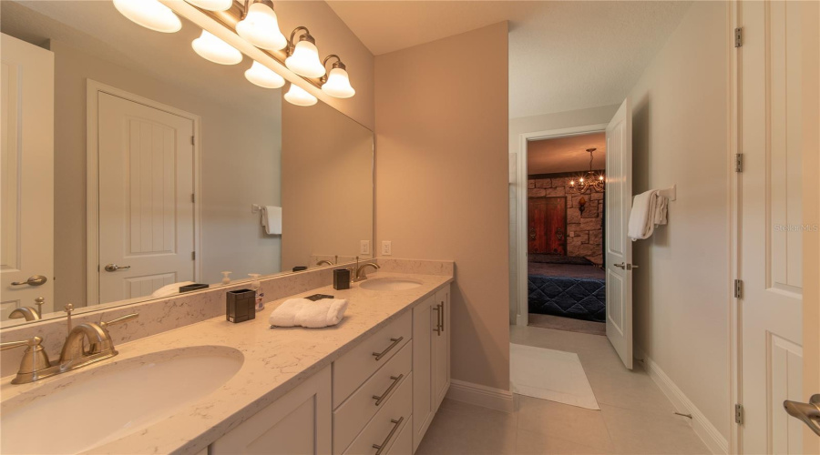 KISSIMMEE, Florida 34747, 8 Bedrooms Bedrooms, ,6 BathroomsBathrooms,Residential,For Sale,AUBURN,0,MFRO6400825