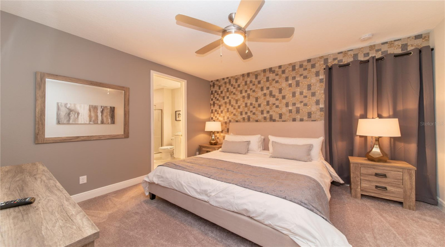 KISSIMMEE, Florida 34747, 8 Bedrooms Bedrooms, ,6 BathroomsBathrooms,Residential,For Sale,AUBURN,0,MFRO6400825