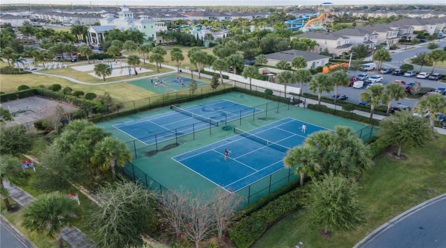 KISSIMMEE, Florida 34747, 8 Bedrooms Bedrooms, ,6 BathroomsBathrooms,Residential,For Sale,AUBURN,0,MFRO6400825