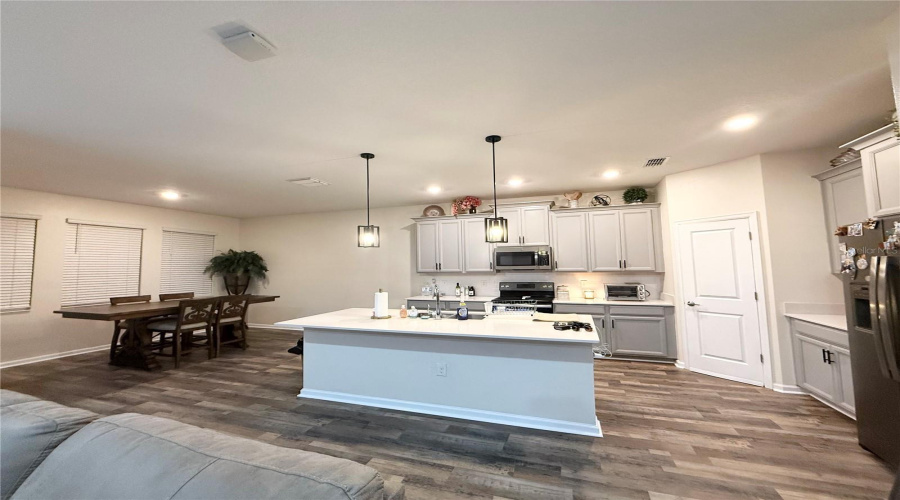 CHAMPIONS GATE, Florida 33896, 4 Bedrooms Bedrooms, ,2 BathroomsBathrooms,Residential,For Sale,DOWNSWING,0,MFRS5148165