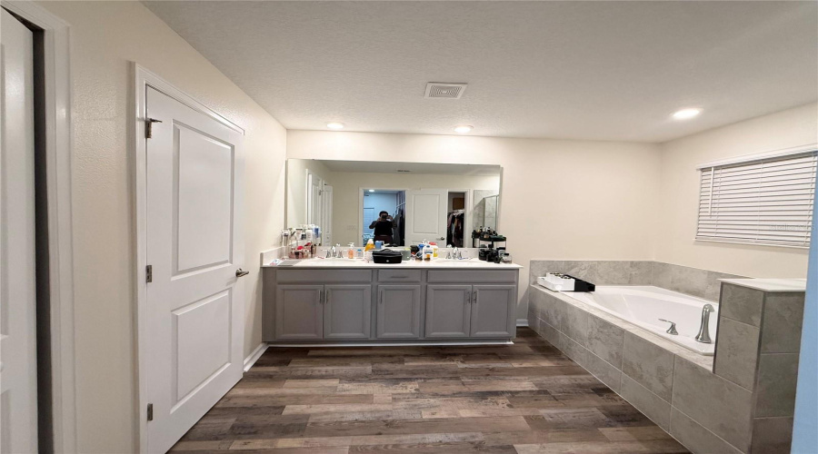 CHAMPIONS GATE, Florida 33896, 4 Bedrooms Bedrooms, ,2 BathroomsBathrooms,Residential,For Sale,DOWNSWING,0,MFRS5148165