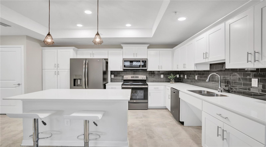 KISSIMMEE, Florida 34746, 3 Bedrooms Bedrooms, ,2 BathroomsBathrooms,Residential,For Sale,CLOCK TOWER,0,MFRO6233086