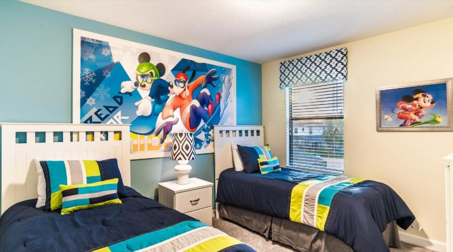 DAVENPORT, Florida 33896, 5 Bedrooms Bedrooms, ,4 BathroomsBathrooms,Residential,For Sale,ROLLING FAIRWAYS,0,MFRS5111635