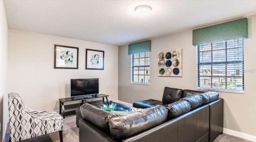 DAVENPORT, Florida 33896, 5 Bedrooms Bedrooms, ,4 BathroomsBathrooms,Residential,For Sale,ROLLING FAIRWAYS,0,MFRS5111635