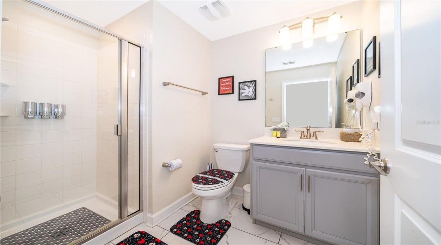 KISSIMMEE, Florida 34746, 5 Bedrooms Bedrooms, ,4 BathroomsBathrooms,Residential,For Sale,LOVE STOREY,0,MFRO6390062