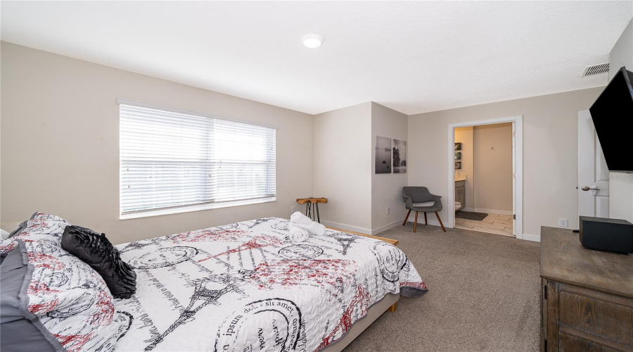 KISSIMMEE, Florida 34746, 5 Bedrooms Bedrooms, ,4 BathroomsBathrooms,Residential,For Sale,LOVE STOREY,0,MFRO6390062