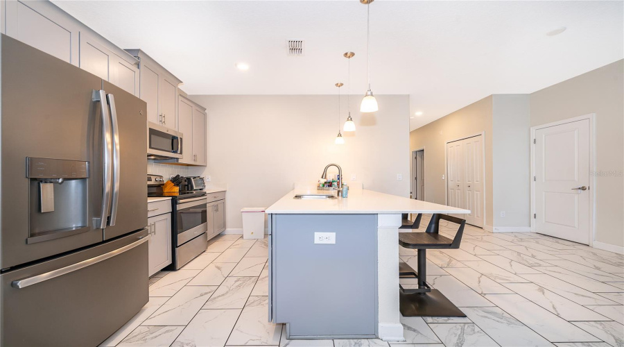 KISSIMMEE, Florida 34746, 5 Bedrooms Bedrooms, ,4 BathroomsBathrooms,Residential,For Sale,LOVE STOREY,0,MFRO6390062