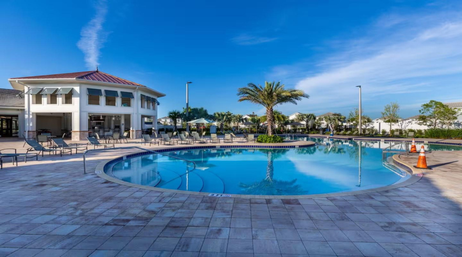 KISSIMMEE, Florida 34746, 5 Bedrooms Bedrooms, ,4 BathroomsBathrooms,Residential,For Sale,LOVE STOREY,0,MFRO6390062