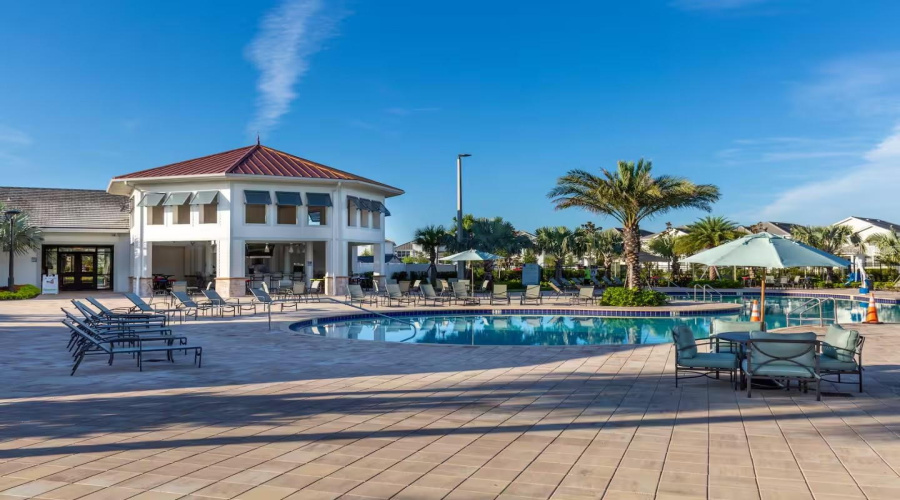 KISSIMMEE, Florida 34746, 5 Bedrooms Bedrooms, ,4 BathroomsBathrooms,Residential,For Sale,LOVE STOREY,0,MFRO6390062