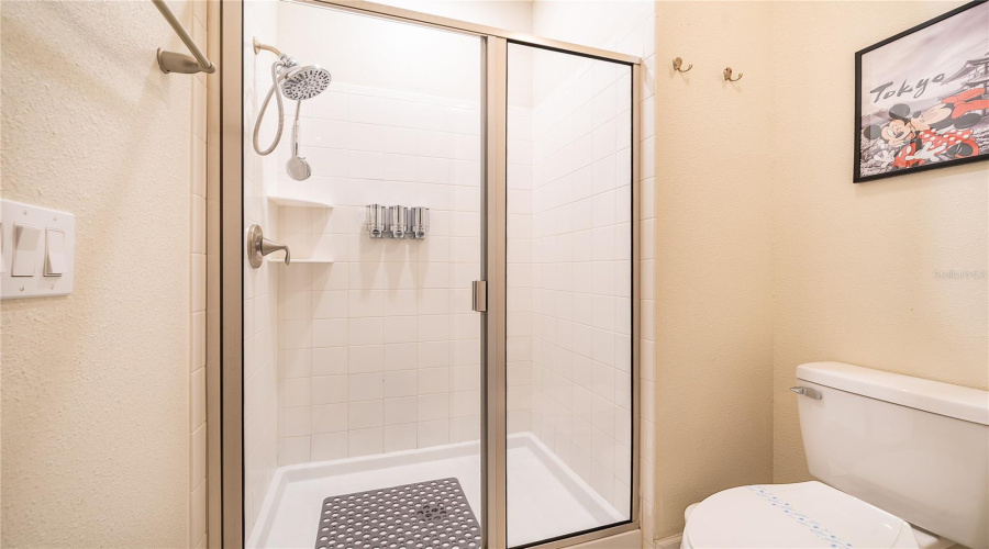 KISSIMMEE, Florida 34746, 5 Bedrooms Bedrooms, ,4 BathroomsBathrooms,Residential,For Sale,LOVE STOREY,0,MFRO6390062