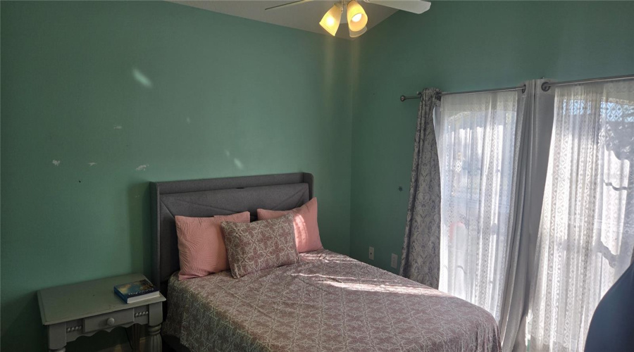 DAVENPORT, Florida 33896, 3 Bedrooms Bedrooms, ,2 BathroomsBathrooms,Residential,For Sale,KNIGHTSBRIDGE,0,MFRP4937374