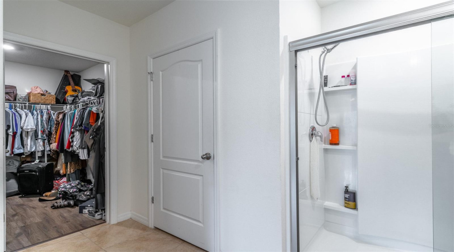 DAVENPORT, Florida 33897, 4 Bedrooms Bedrooms, ,2 BathroomsBathrooms,Residential,For Sale,FOX SQUIRREL,0,MFRO6401376