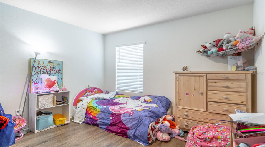 DAVENPORT, Florida 33897, 4 Bedrooms Bedrooms, ,2 BathroomsBathrooms,Residential,For Sale,FOX SQUIRREL,0,MFRO6401376