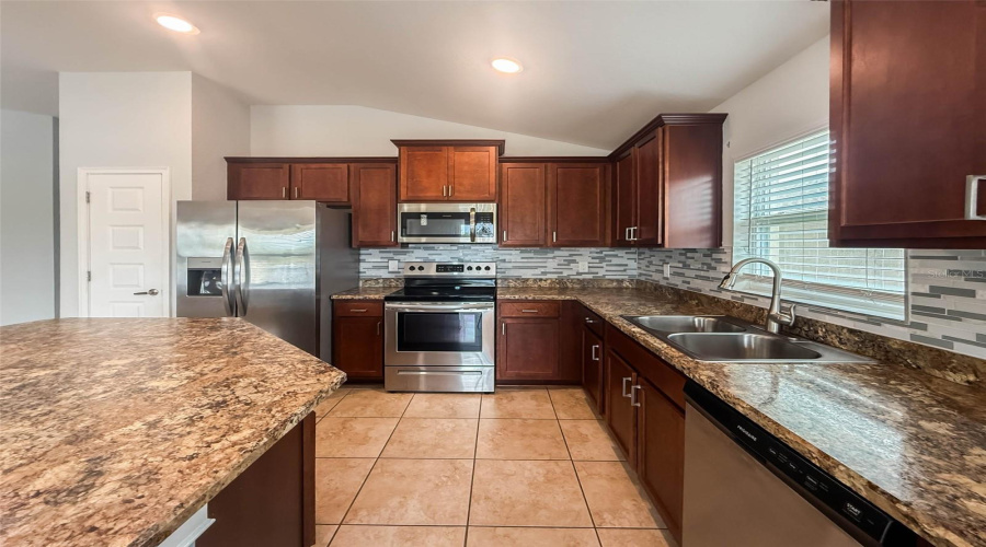DAVENPORT, Florida 33837, 3 Bedrooms Bedrooms, ,2 BathroomsBathrooms,Residential,For Sale,CITRUS LANDINGS,0,MFRS5148339