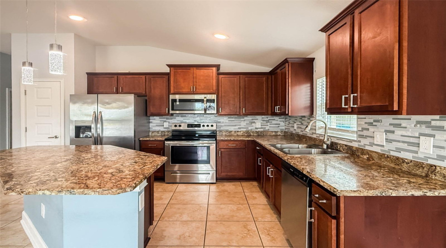 DAVENPORT, Florida 33837, 3 Bedrooms Bedrooms, ,2 BathroomsBathrooms,Residential,For Sale,CITRUS LANDINGS,0,MFRS5148339