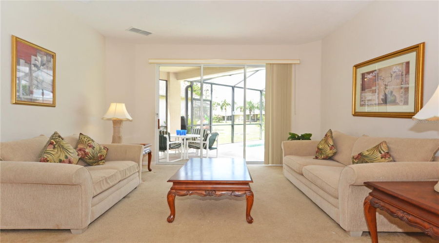 DAVENPORT, Florida 33897, 5 Bedrooms Bedrooms, ,3 BathroomsBathrooms,Residential,For Sale,CORVINA,0,MFRS5146455